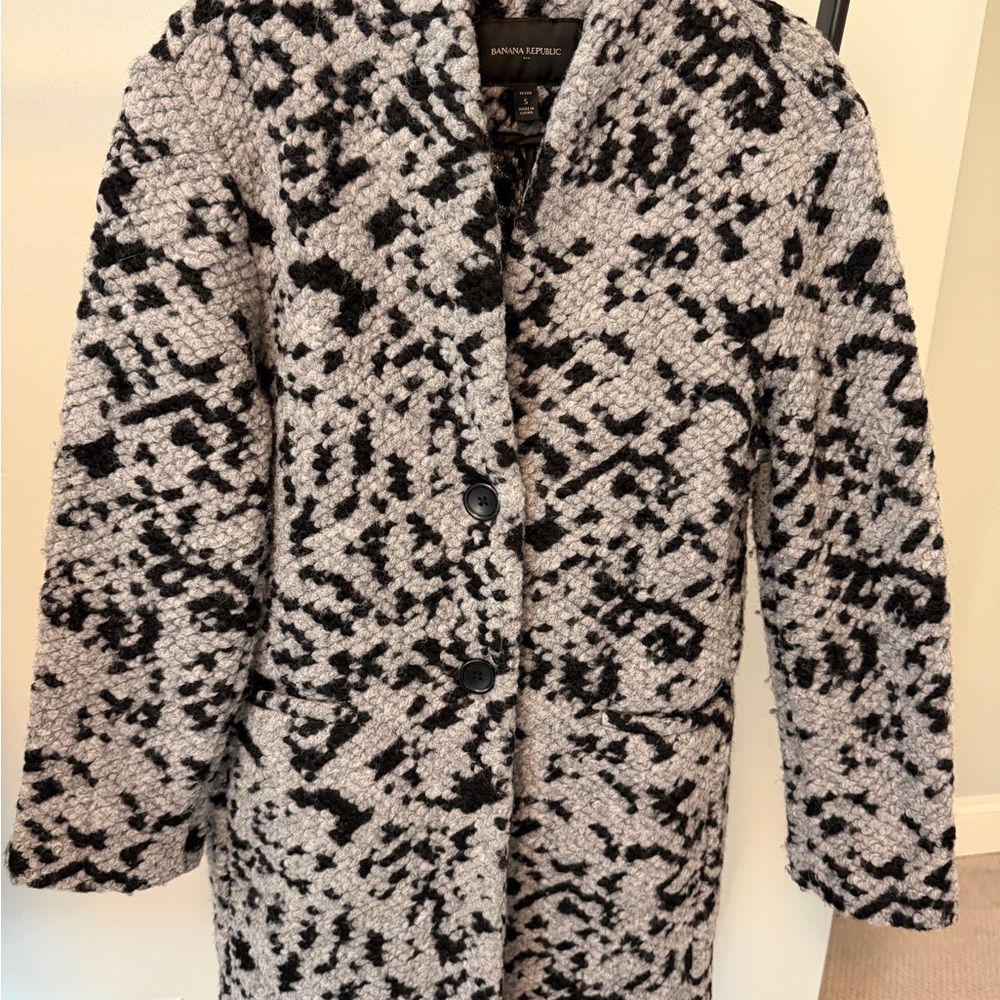 Banana Republic Black and Gray Textured Coat